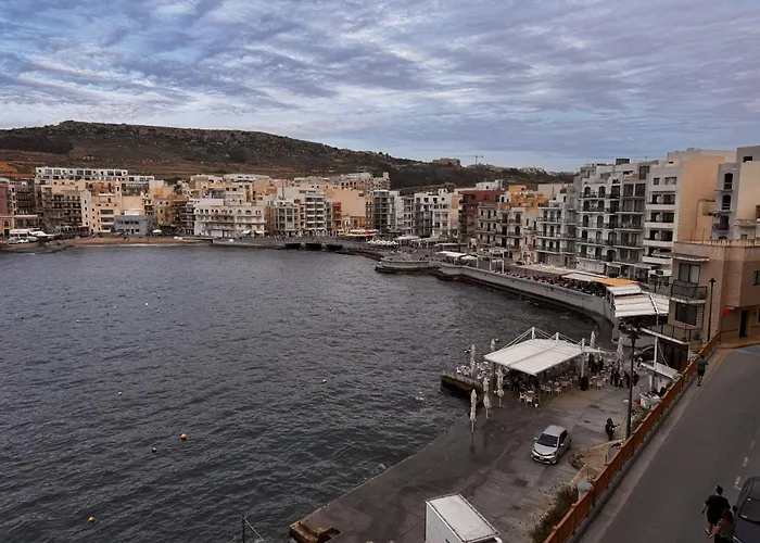 Wake Up To The Gorgeous Sunrise Apartamento