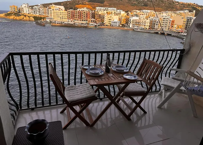 Wake Up To The Gorgeous Sunrise Apartamento Marsalforn